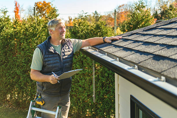 Professional Roof Replacement technician working in Ferndale, FL